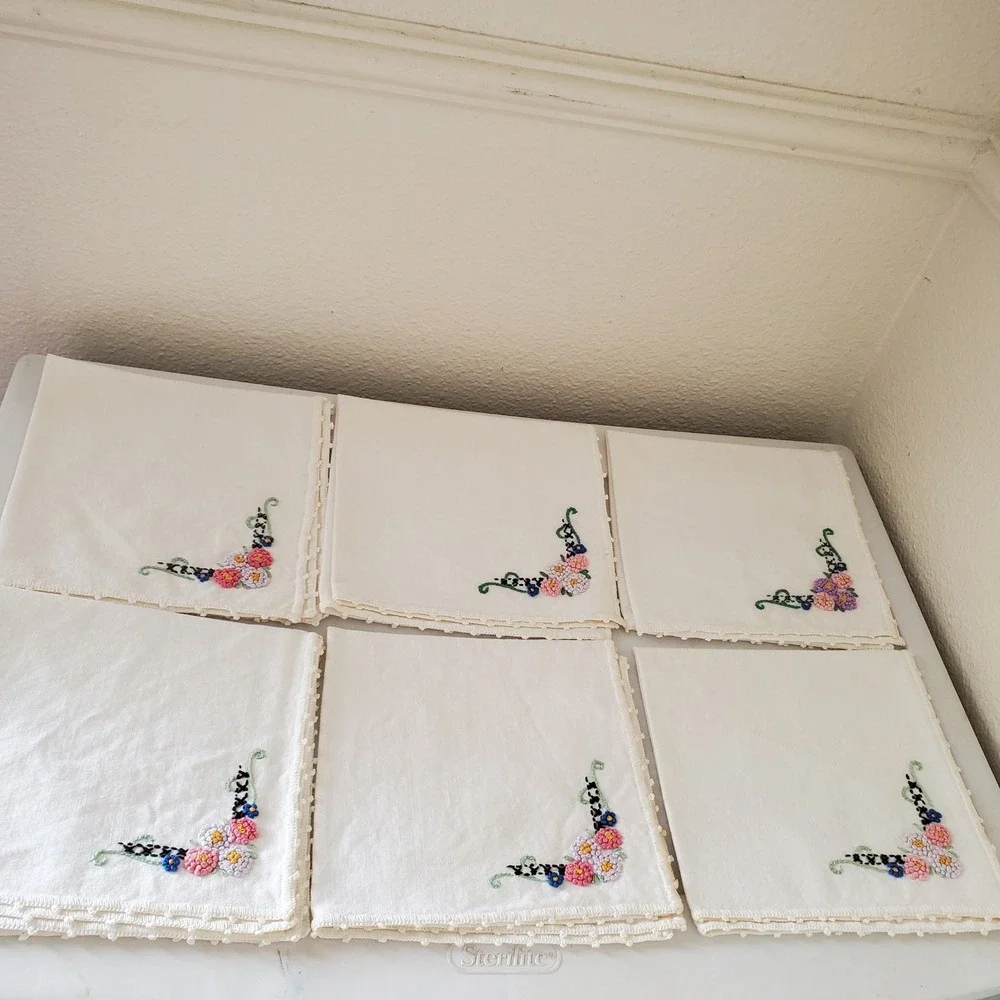 Vintage Hand Embroidered Linen Napkins and Runner Set Floral Lace Trim 7pc